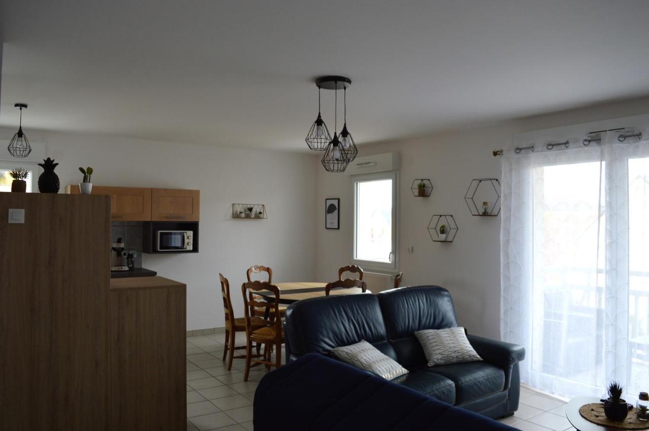 Appartement Spacieux Avec Balcon - A 50M De La Plage Courseulles-sur-Mer Exteriör bild